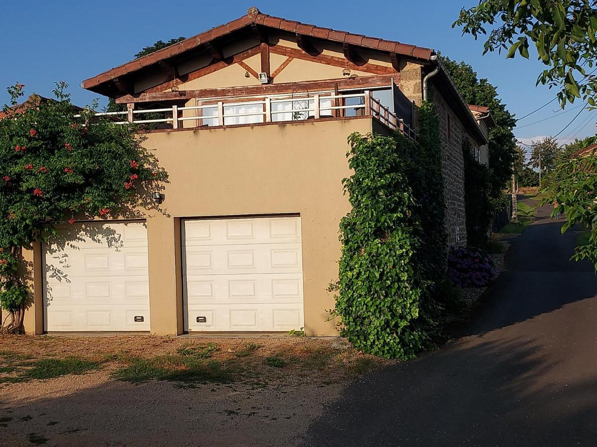 Gite Chez Tiane Saint-Flour-L'Etang Kültér fotó