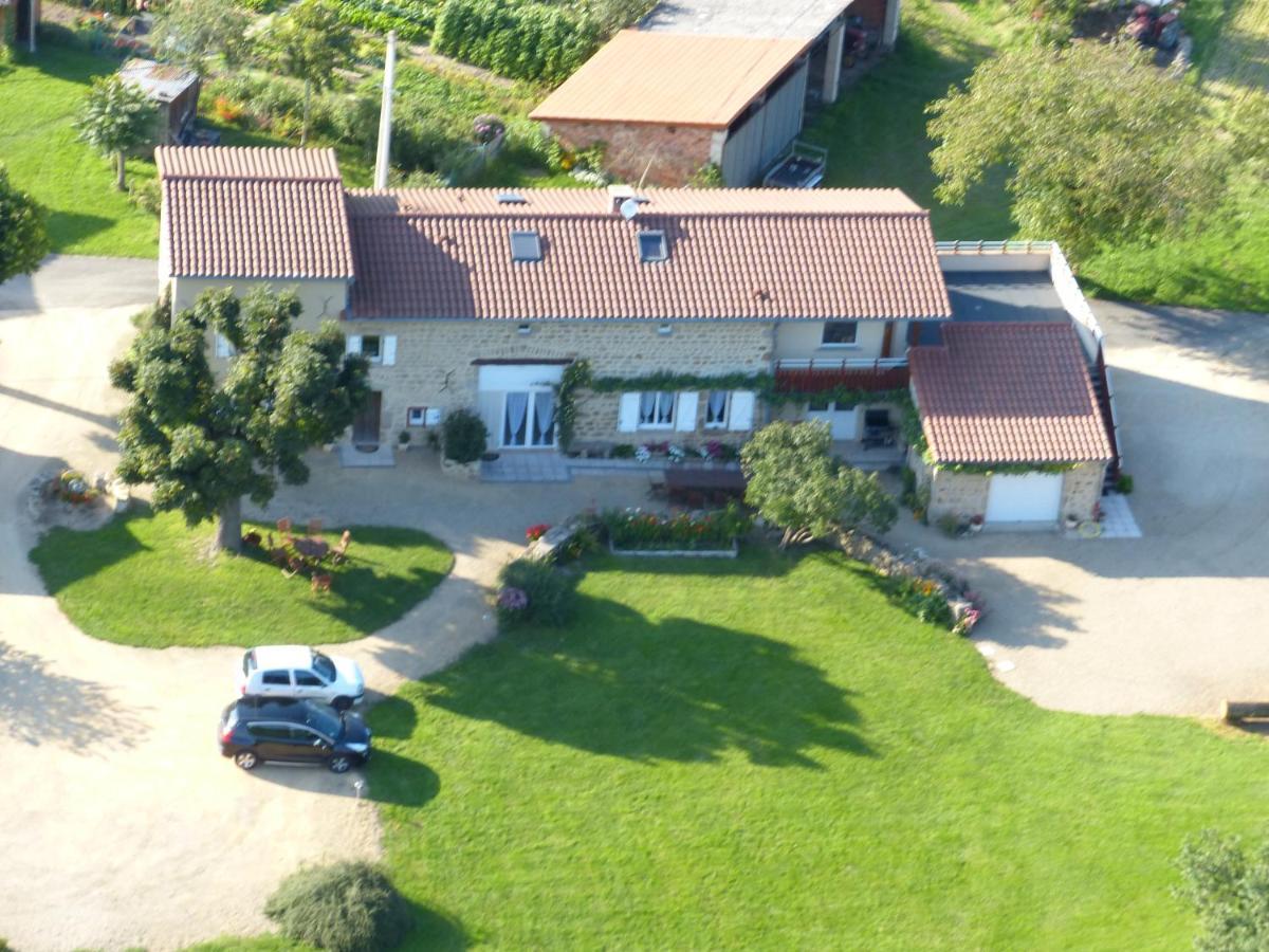 Gite Chez Tiane Saint-Flour-L'Etang Kültér fotó