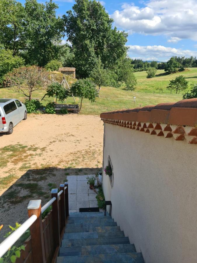 Gite Chez Tiane Saint-Flour-L'Etang Kültér fotó